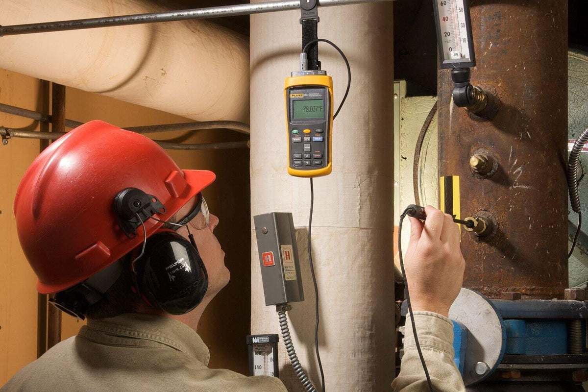 1524 Handheld Reference Thermometer Readout